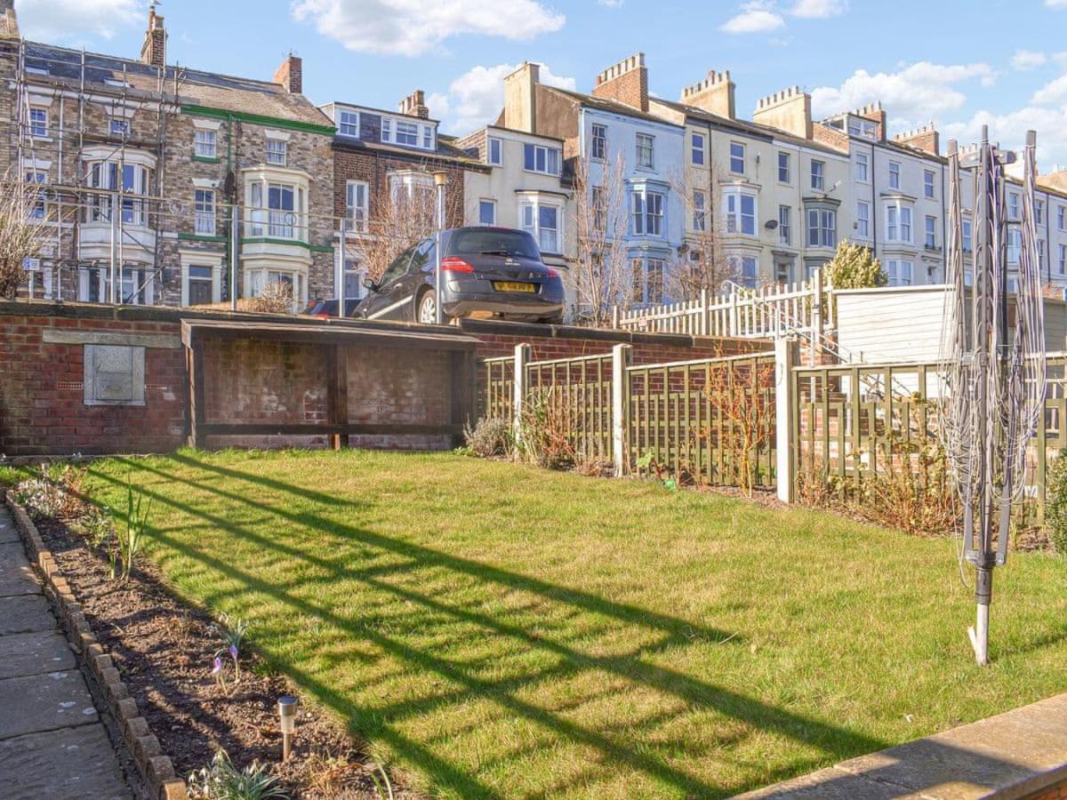 Railway Sleepers Villa London Bagian luar foto